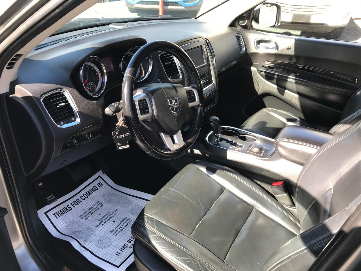 2011 Silver /Black Dodge Durango CREW (1D4SE4GT1BC) with an 5.7 V8 engine, Automatic transmission, located at 577 Chester Pike, Prospect Park, PA, 19076, (610) 237-1015, 39.886154, -75.302338 - Photo#9